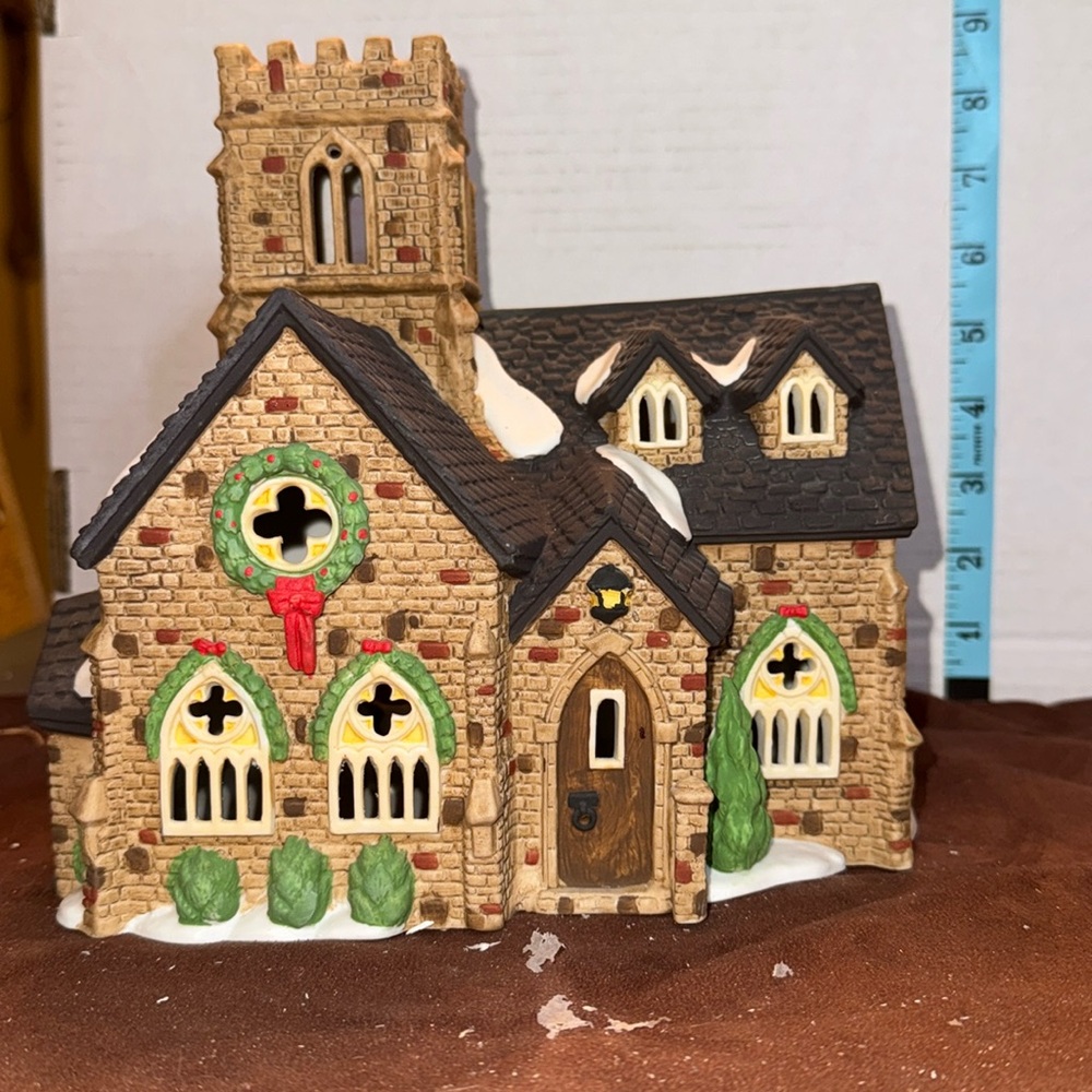 🐈‍⬛ Heritage Village Dickens Series “Knottinghill Church”